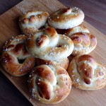 Pretzels bakken