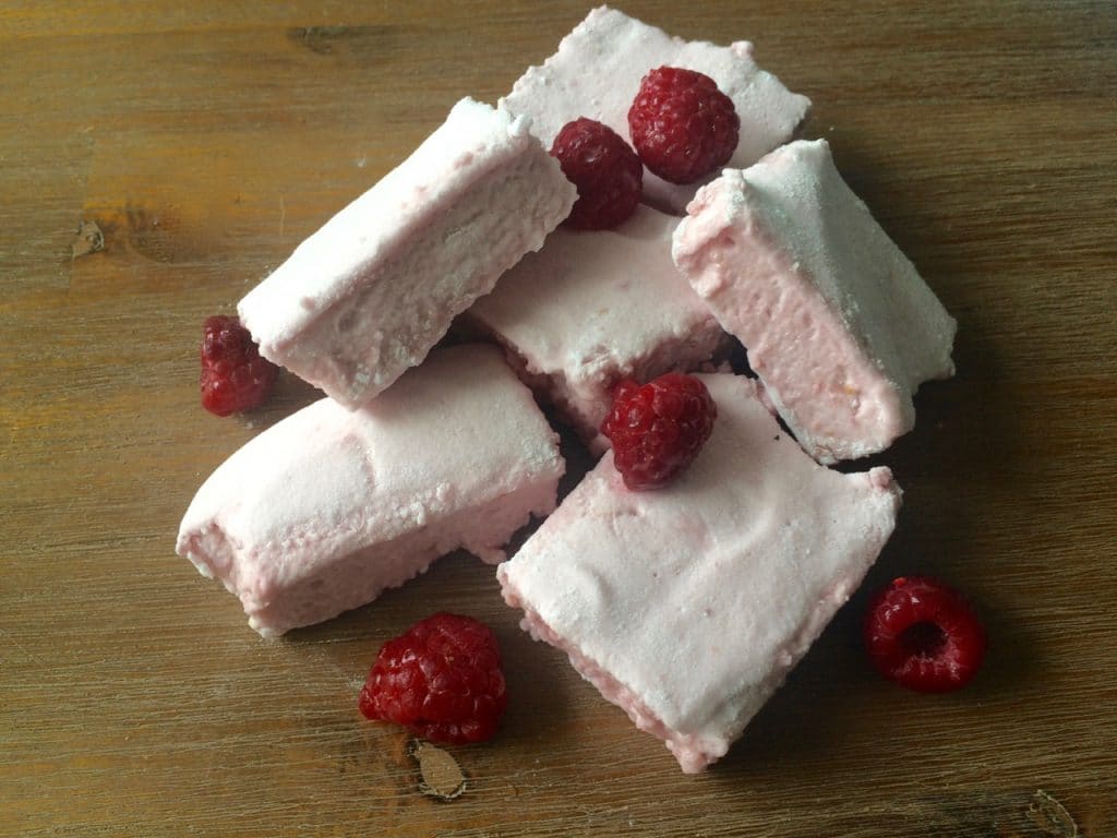 zelf snoep maken: frambozen marshmallows