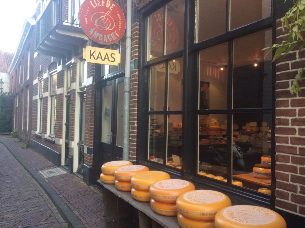 Kaaswinkel met Liefde en Amba