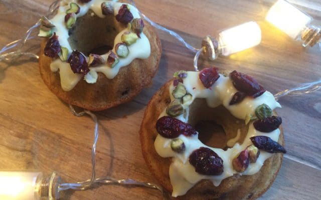 mini tulbandcake met cranberry en pistache