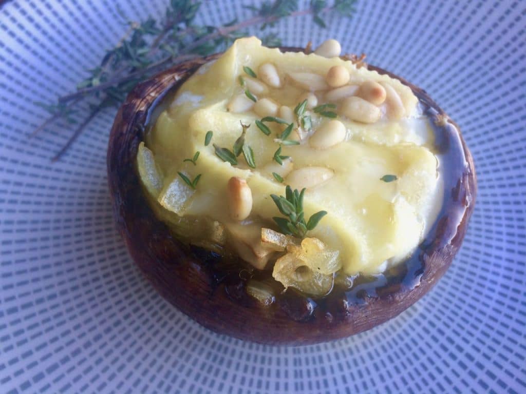 Gevulde portobello met camembert en honing