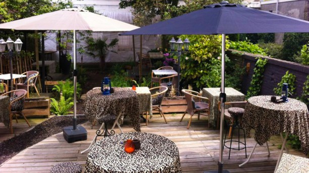 Tuin Keniaans restaurant 3stones