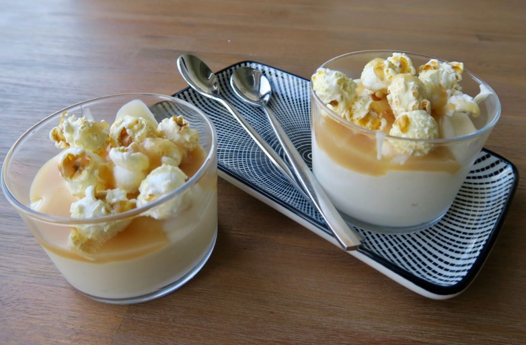 Salted caramel mousse met popcorn