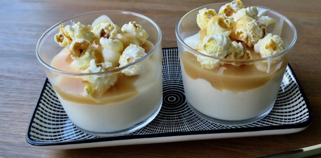 Salted caramel mousse met popcorn