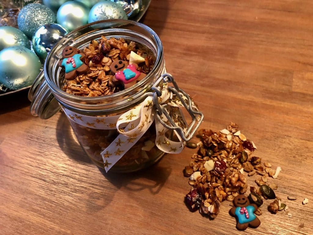 Gingerbread granola