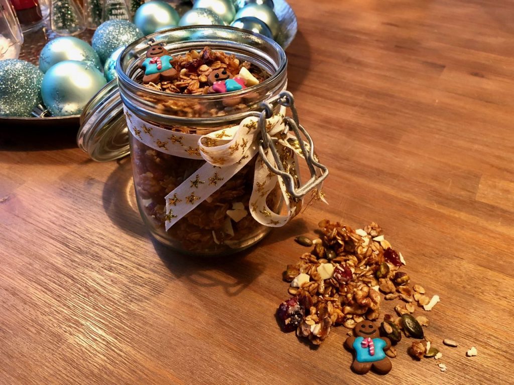 zelfgemaakte cadeaus voor kerst: granola