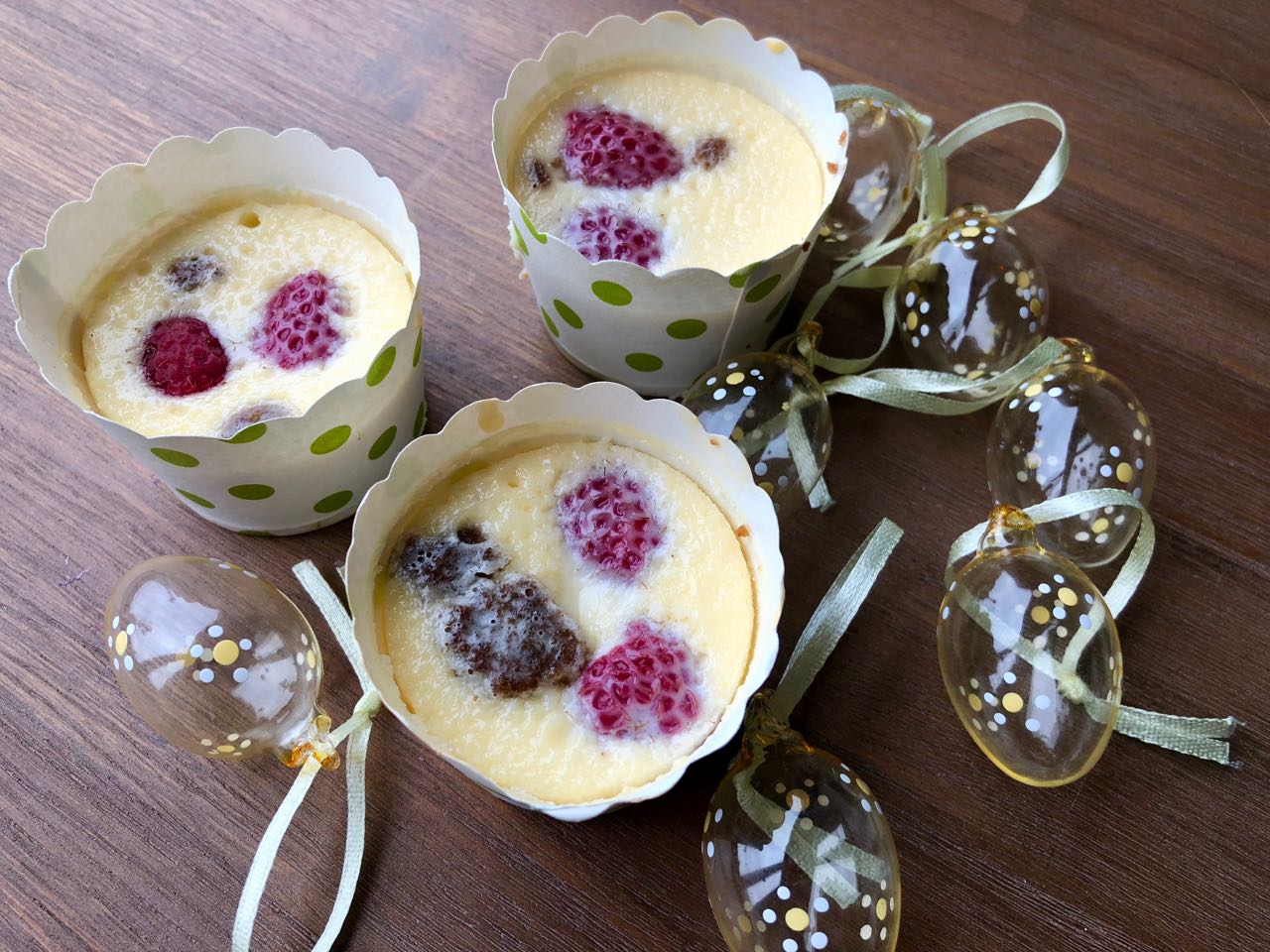 mini cheesecake met frambozen