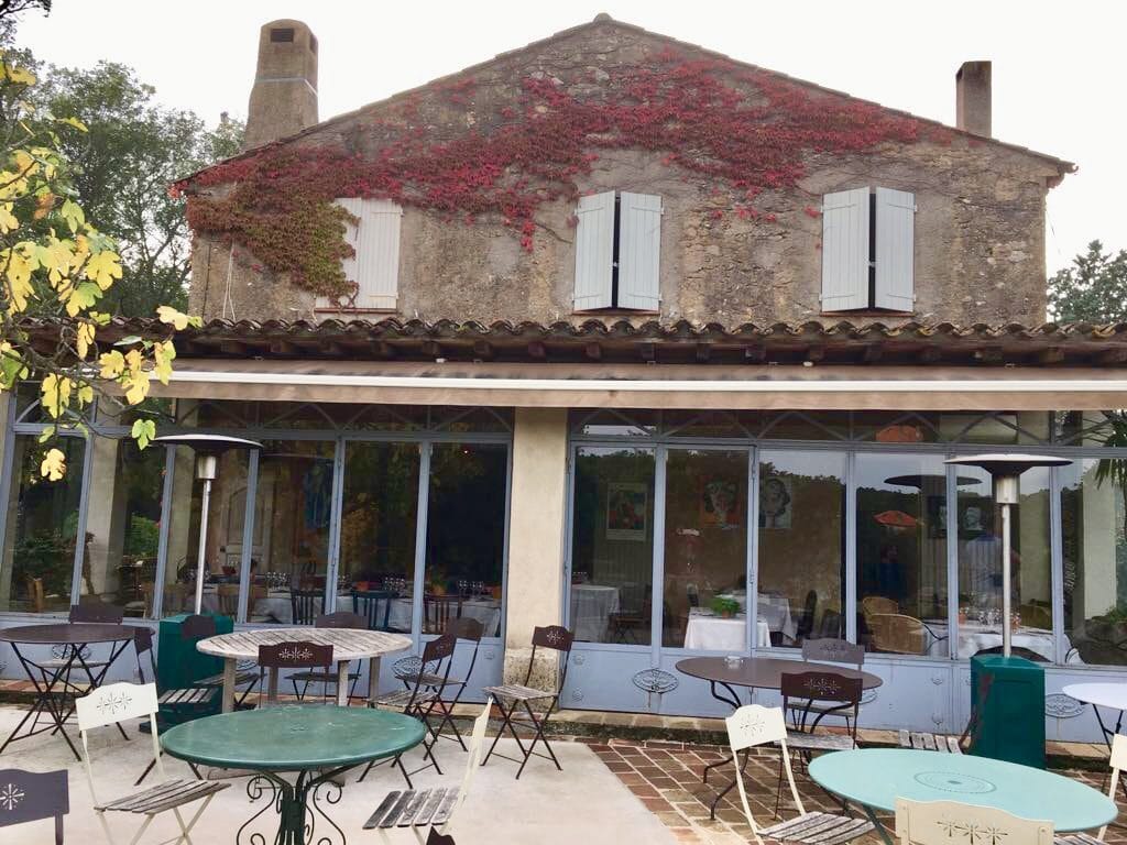 restaurant