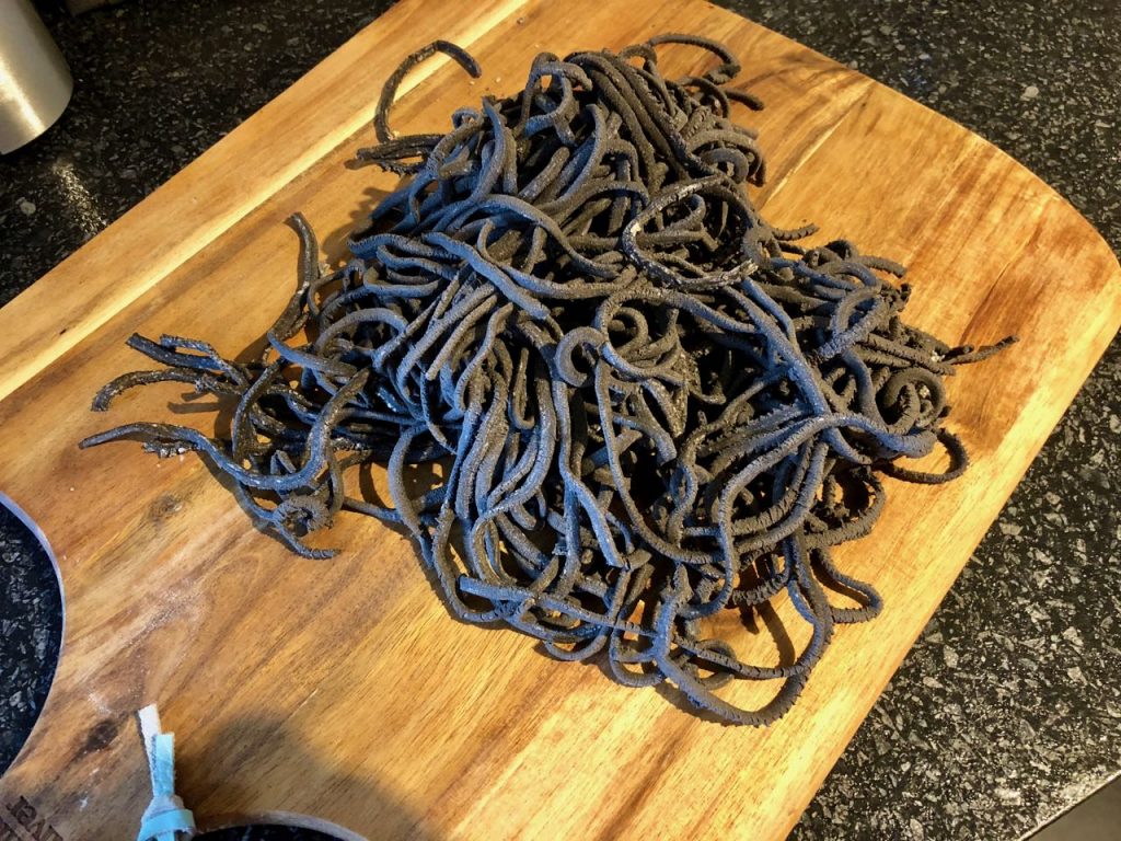 verse zwarte pasta