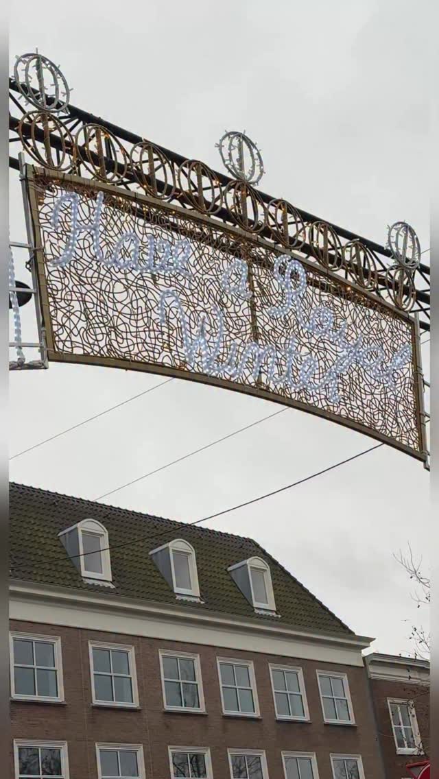 Den Haag is al de leukste stad, maar in december helemaal. Have a royal winter en bezoek een van de volgende winterse highlights:
* Royal christmas fair op de Lange Voorhout (t/m 23 december)
* Winter high tea in hotel Des Indes
* Winterse tramrit van de binnenstad naar Scheveningen (vanaf 13 december)
* De prachtige kerstboom in de passage
* Kerstcircus op  het Malieveld (19 december t/m 4 januari)
* Winterplein Grote Marktstraat (20 t/m 24 december)

Zie ik je daar?

ps: ook in Scheveningen en Kijkduin is van alles te beleven. Ontdek het complete winterprogramma op denhaag.com/winter.
* samenwerking 
#thisisthehague #royalwinter #havearoyalwinter #denhaag #hightea #desindes #royalchristmasfair #kerstcircus

 @thisisthehague @royalchristmasfairthehague @hoteldesindesthehague