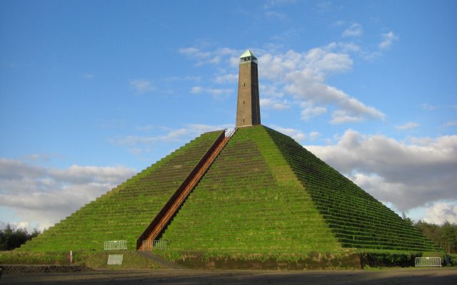 Goedkoop of gratis dagje uit: Pyramide van Austerlitz