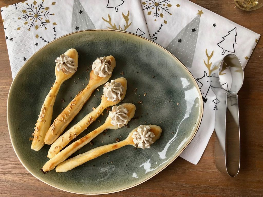 Eetbare amuselepel met truffelcreme
