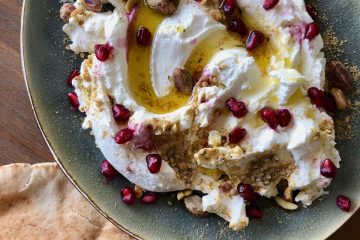 labneh met granaatappel en dukkah