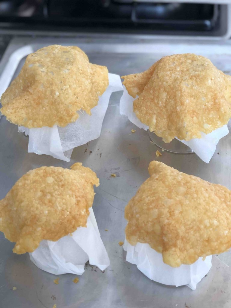 Bakjes van Parmezaanse kaas