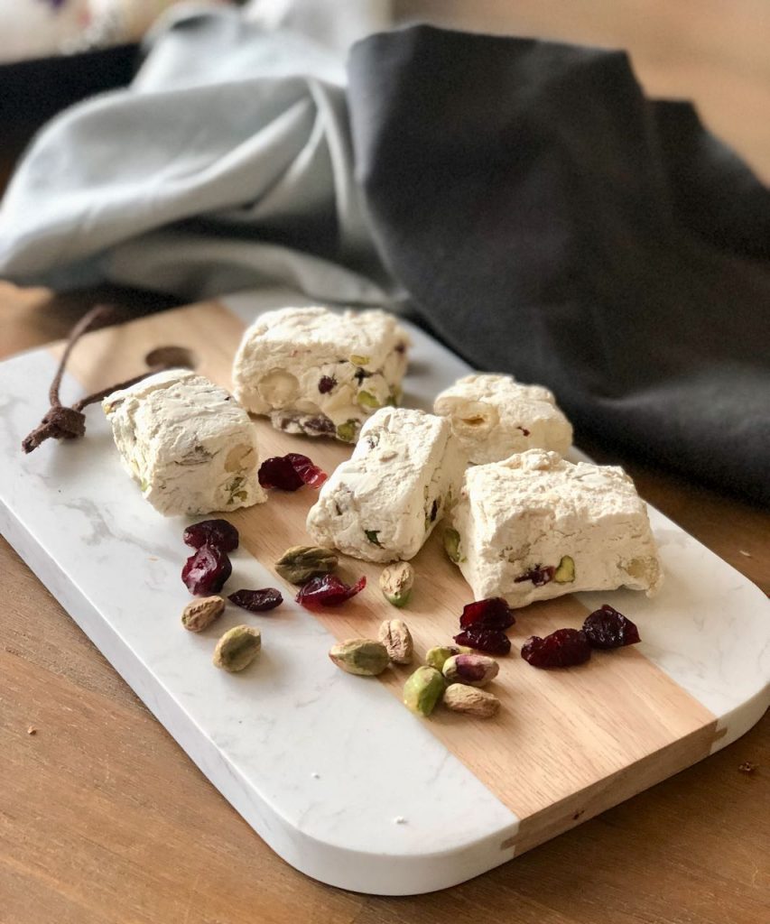 Noga met pistache en cranberries-zelf snoep maken