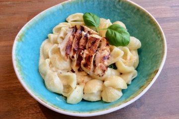 Pasta pollo con limone e basilico