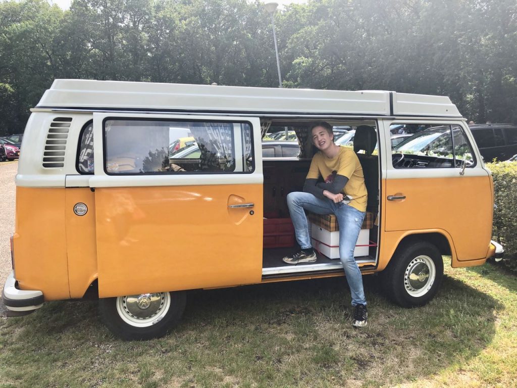 Retro Volkswagen Camper