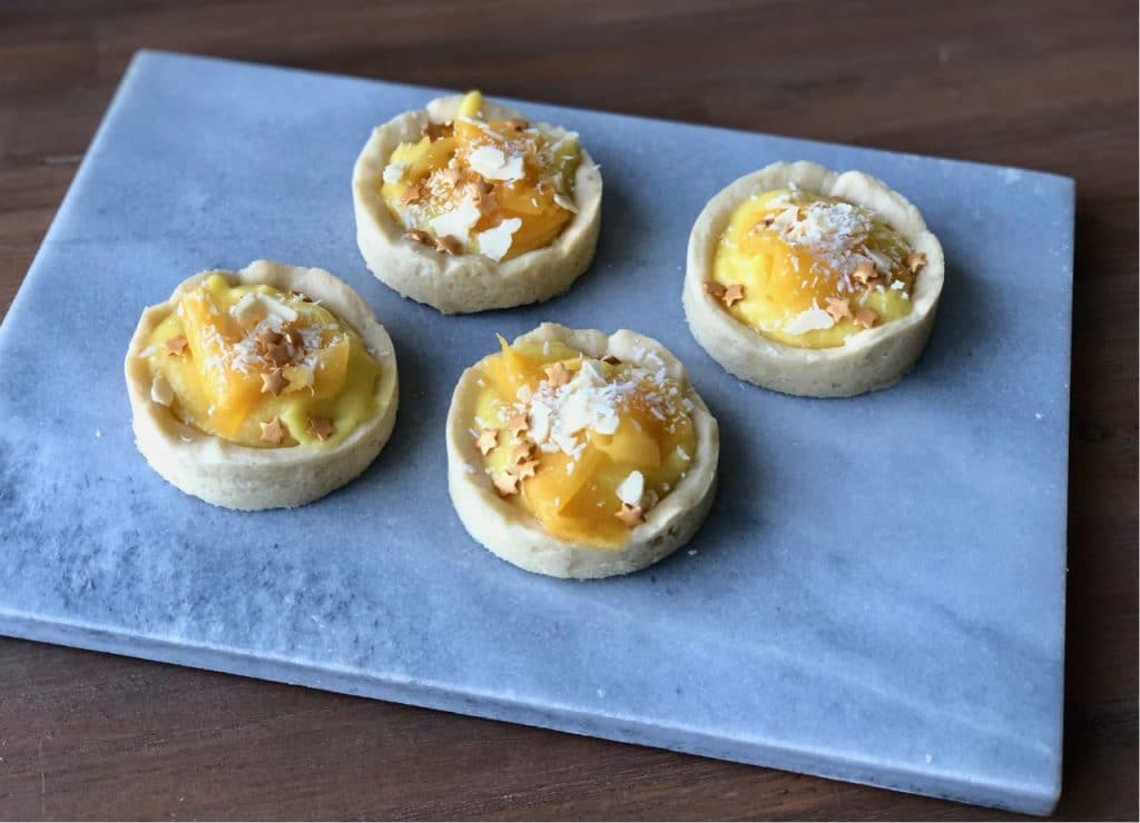 tartelettes met mango en kokos
