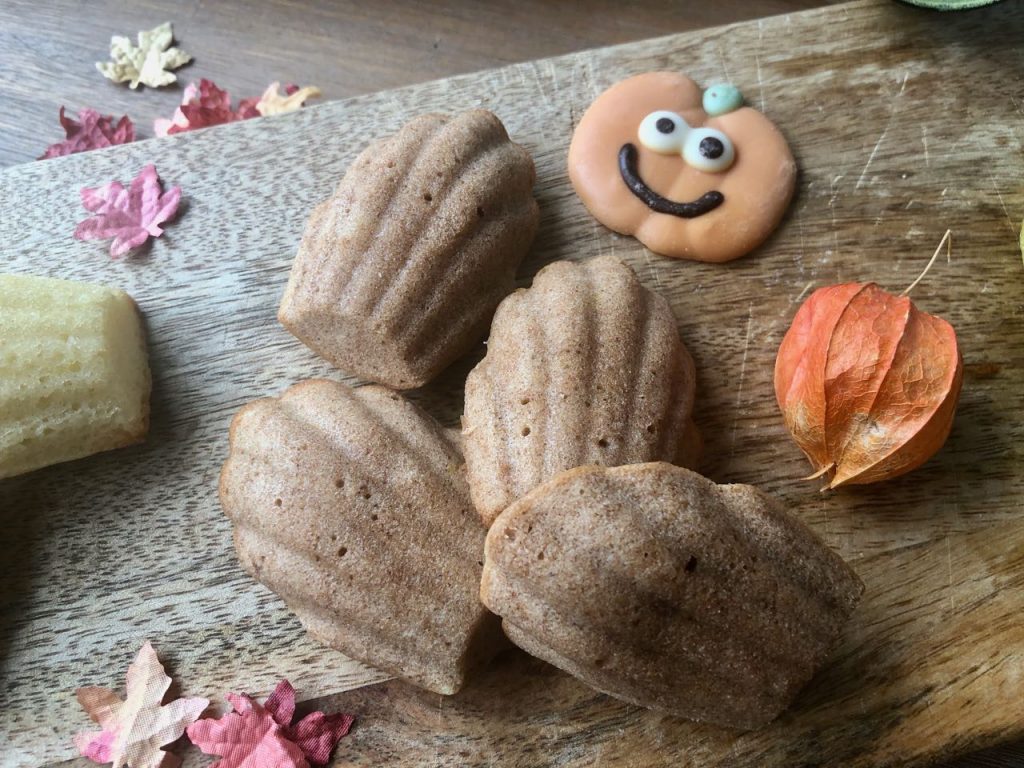 Pumkin spice madeleines