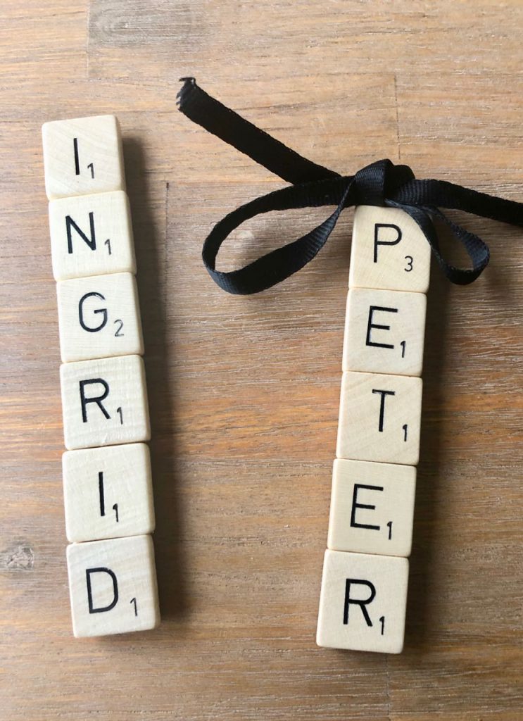 Cadeaulabel van Scrabble letters