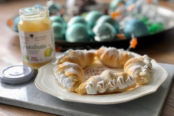 Lemon meringue croissants