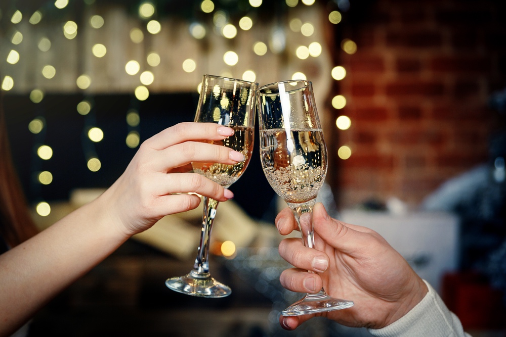 geschiedenis van beroemde gerechten - champagne in glas