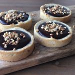 tartelettes met chocolade en karamel