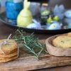 Parmezaanse kaaskoekjes met rozemarijn
