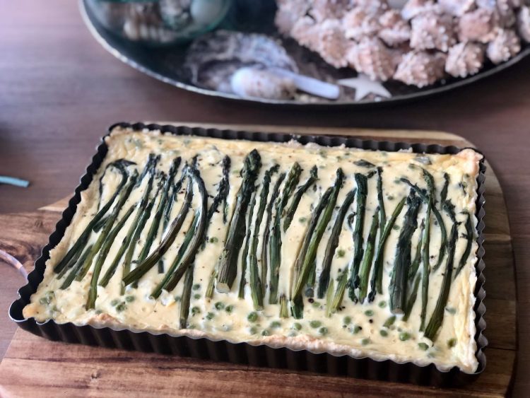 Quiche met groene aspergepunten en feta