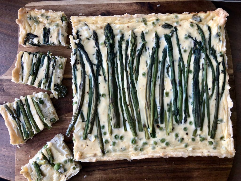 Quiche met groene aspergepunten en feta