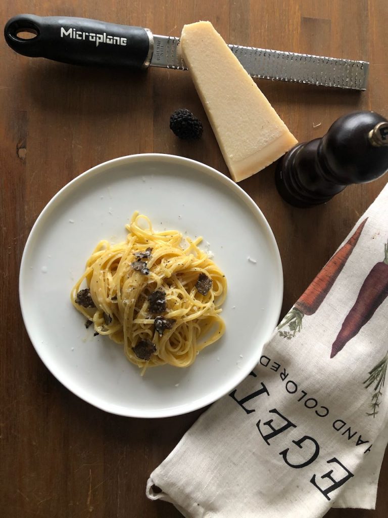 linguini met verse zwarte truffel