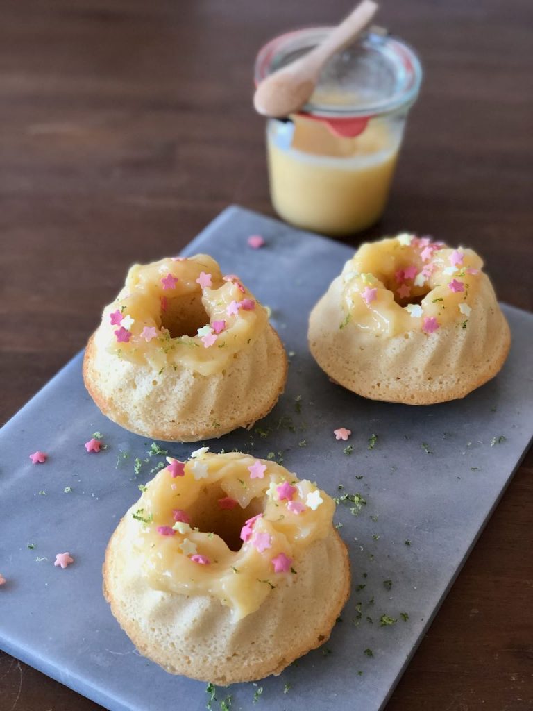 Tulbandcakejes met limecurd