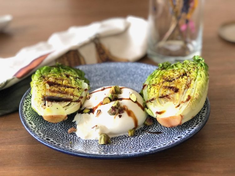 gegrilde little gem met burrata