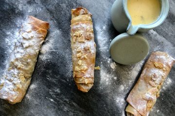 Mini apfelstrudel met warme vanillesaus