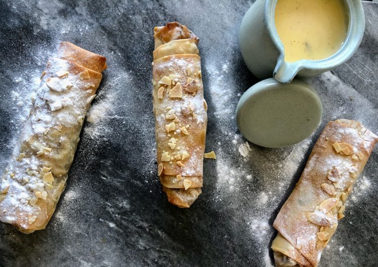 Mini apfelstrudel met warme vanillesaus