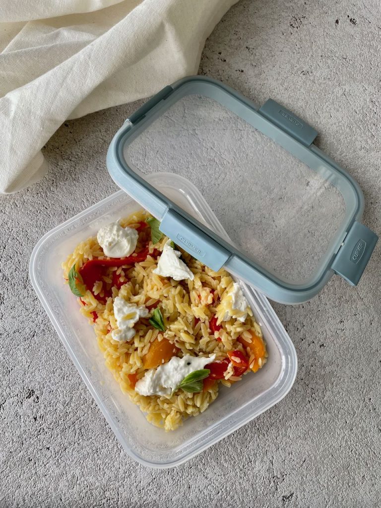 Pasta met gegrilde paprika en burrata