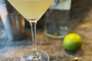 Lime gin sour