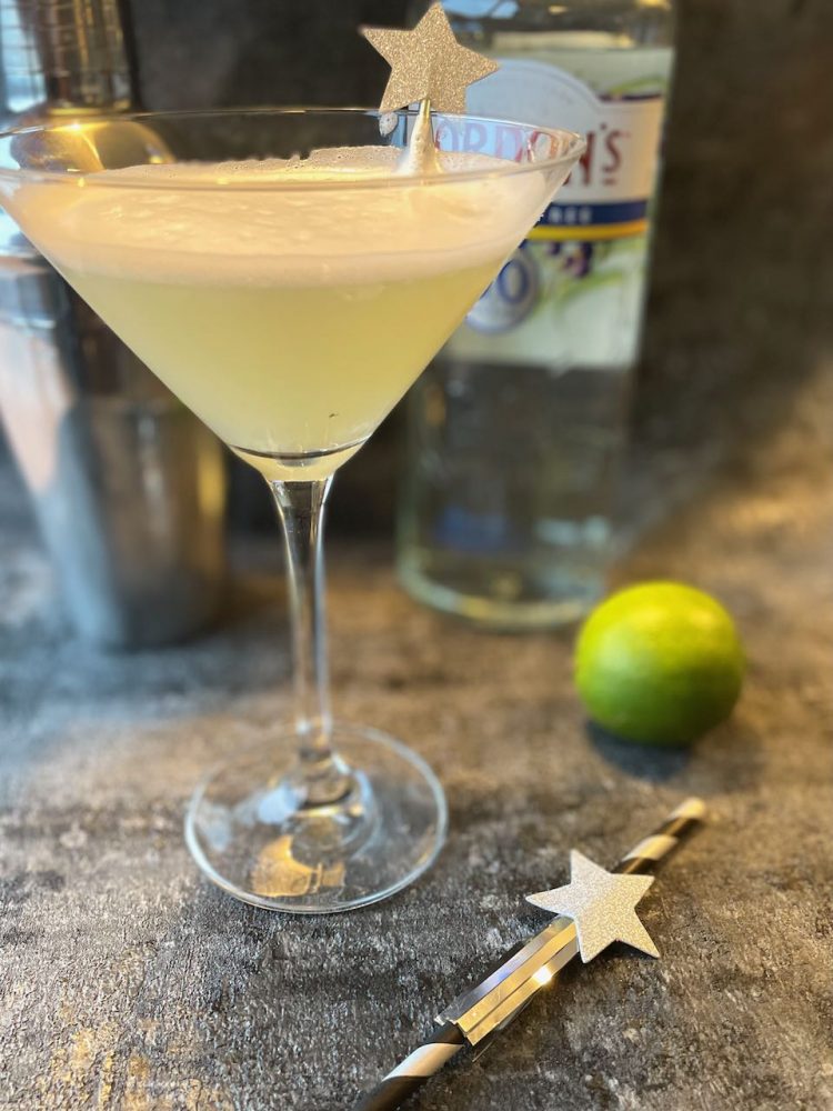 Lime gin sour