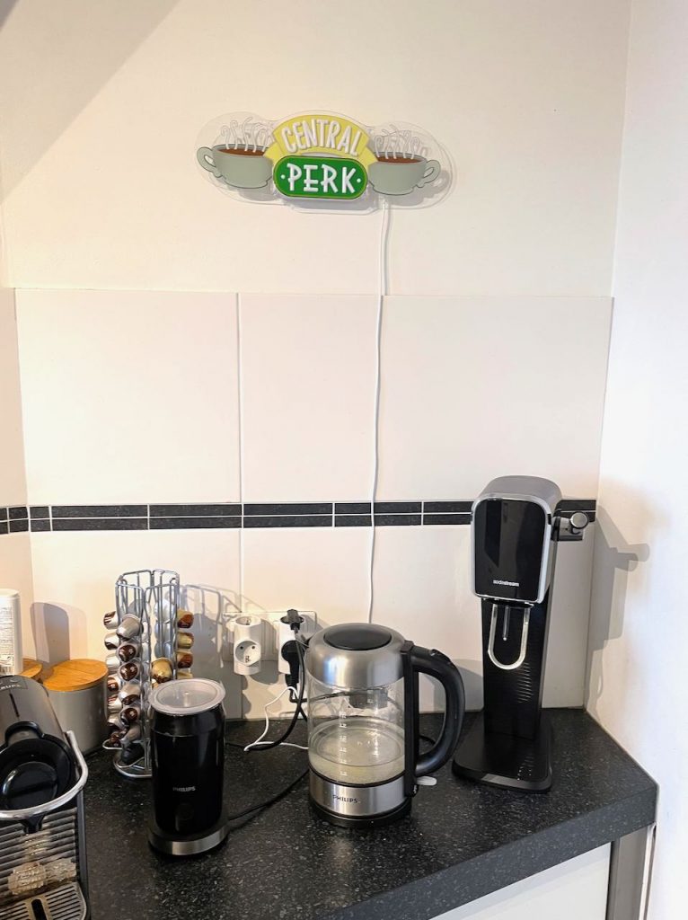 Central Perk lamp
