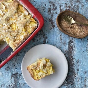 Plaatcake met mango en kokos