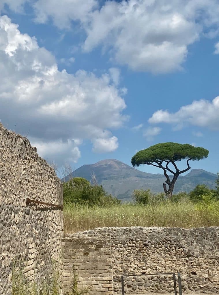 Pompei met uitzicht Vesuvius