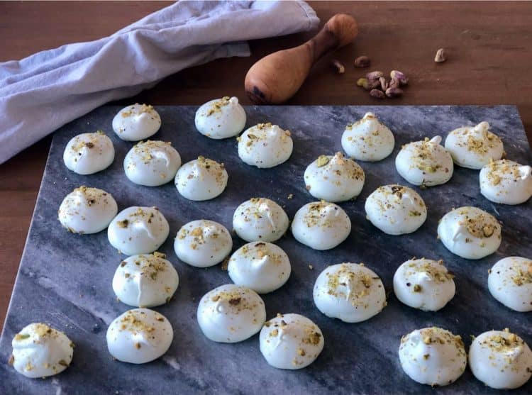 Pistache meringue