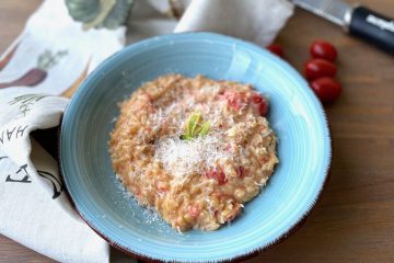 eenpersoonsmaaltijd orzotto met tomaat