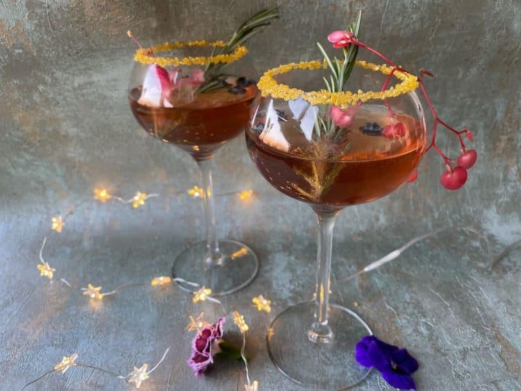 Kerstcocktail bosbessen spritz