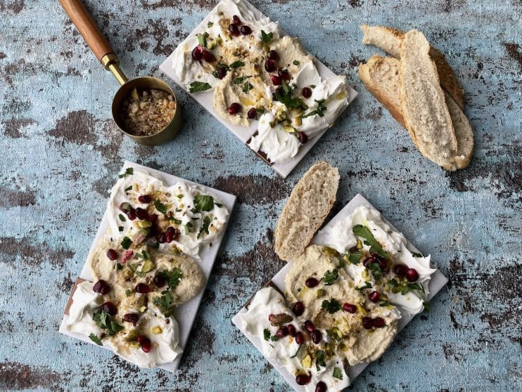 Labneh en hummus board