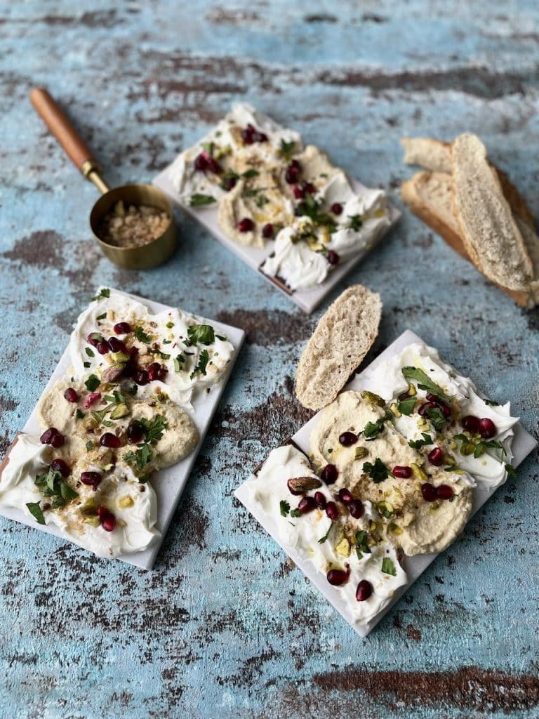 Labneh en hummus board
