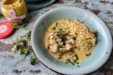 Kippendijen in mosterdroomsaus