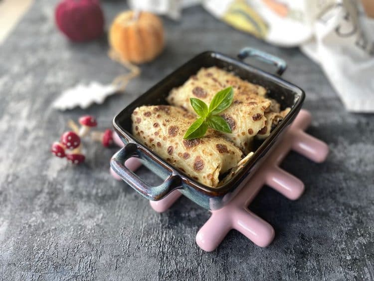 Pannenkoek pakketjes met paddenstoelen