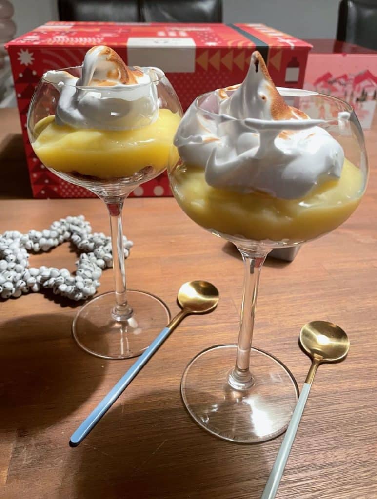 Lemon meringue dessert