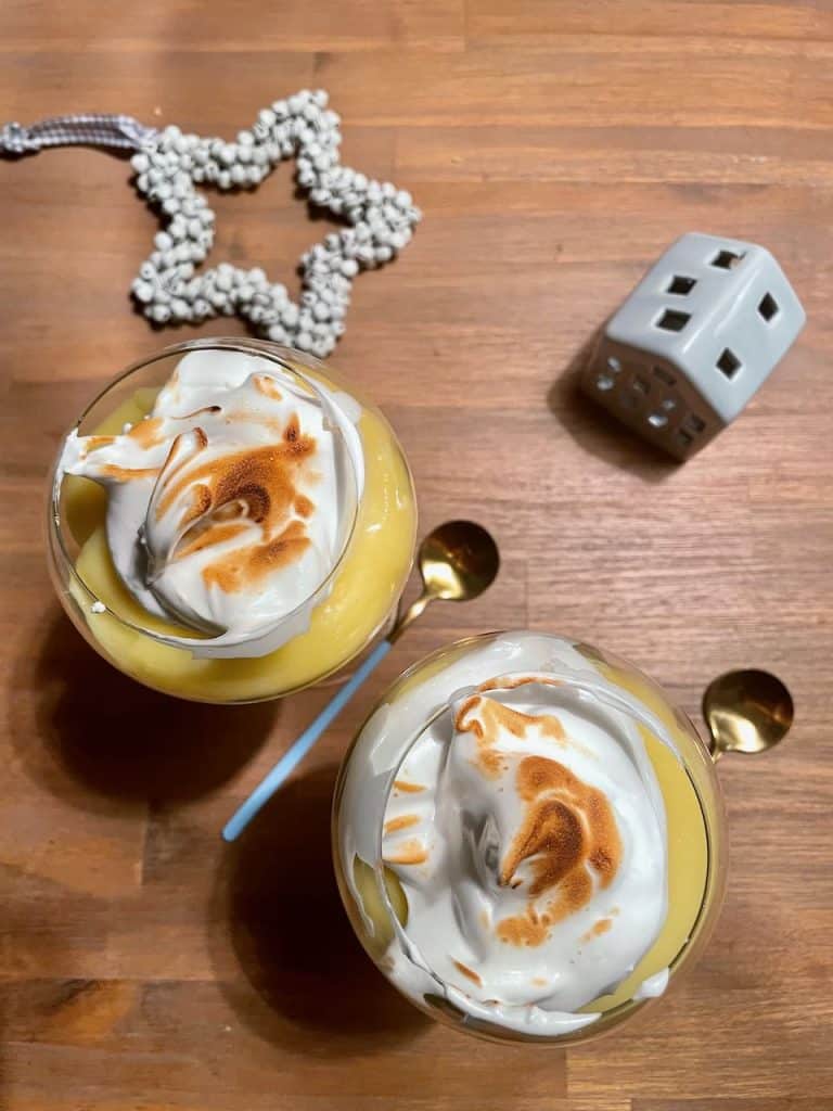 Lemon meringue dessert